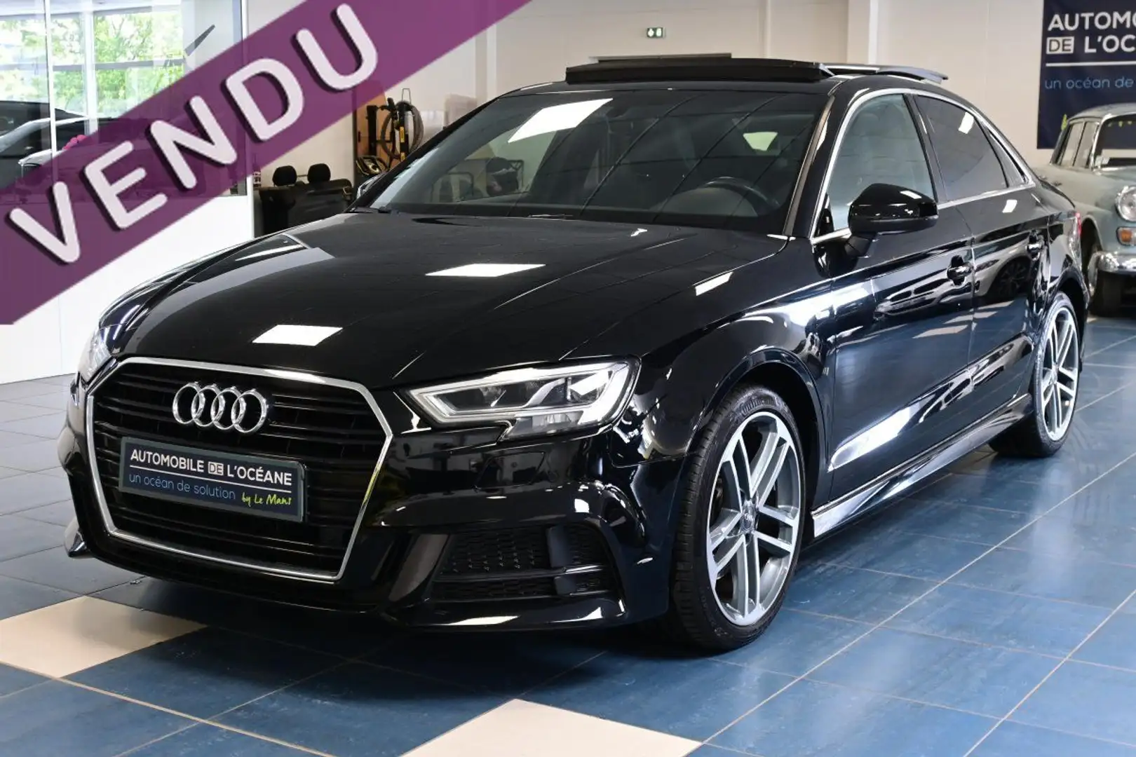 Audi A3 BERLINE 35 TDI 150 S tronic 7 S Line Plus Black - 1