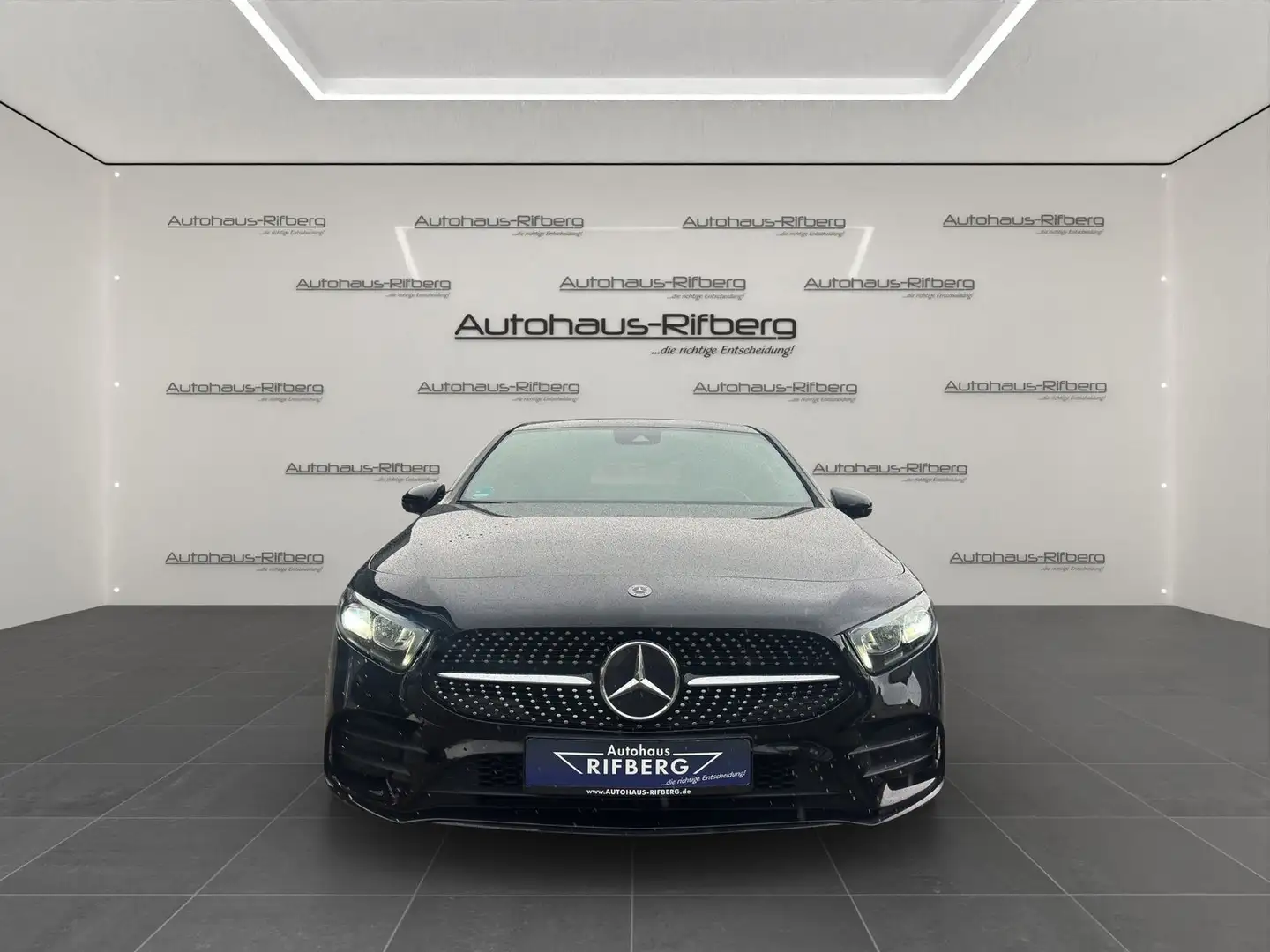 Mercedes-Benz A 250 e AMG LED/Kamera/Ambiente/Night-Paket/18Zo Zwart - 2