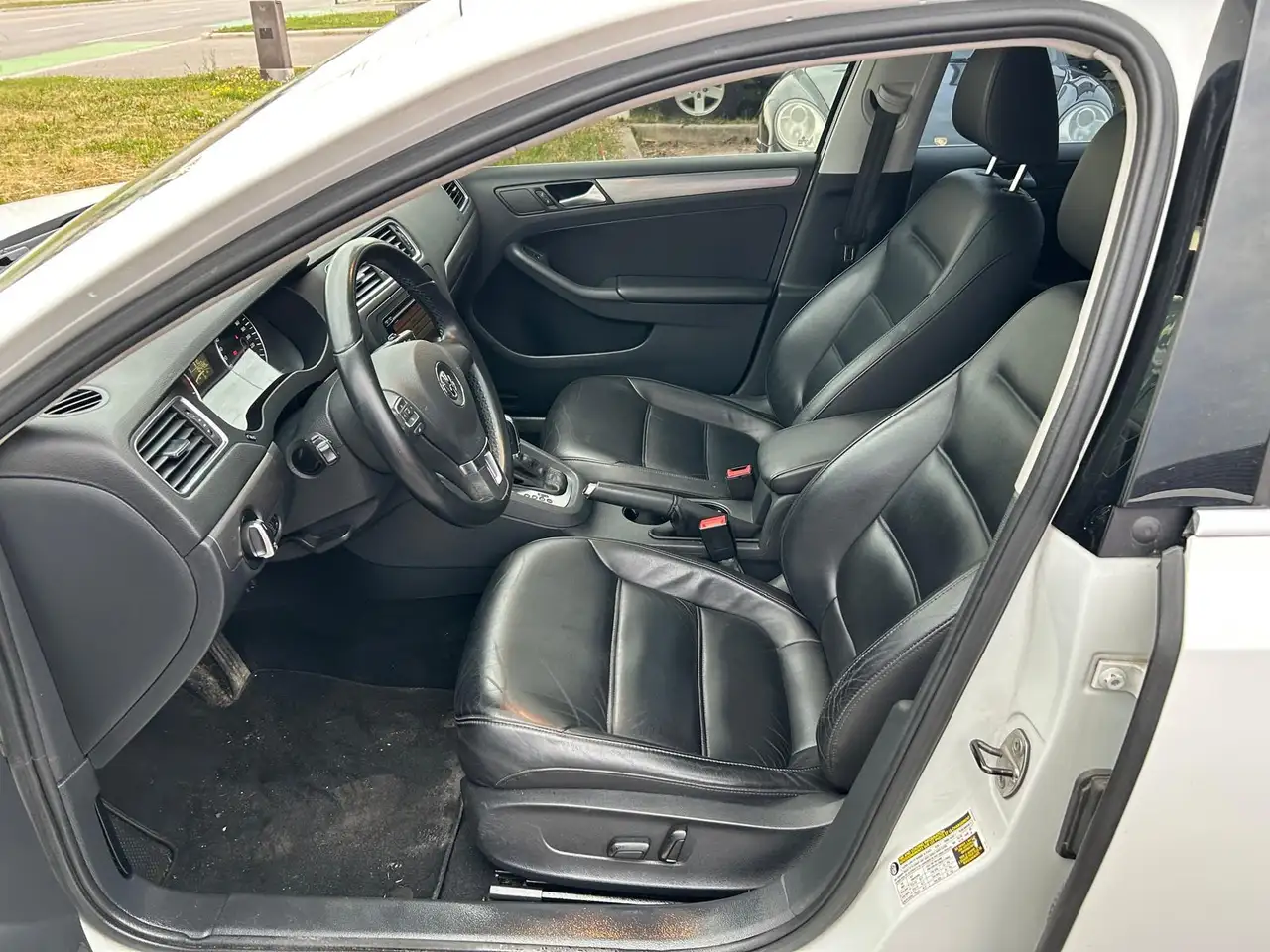 Volkswagen Jetta снимка Volkswagen Jetta