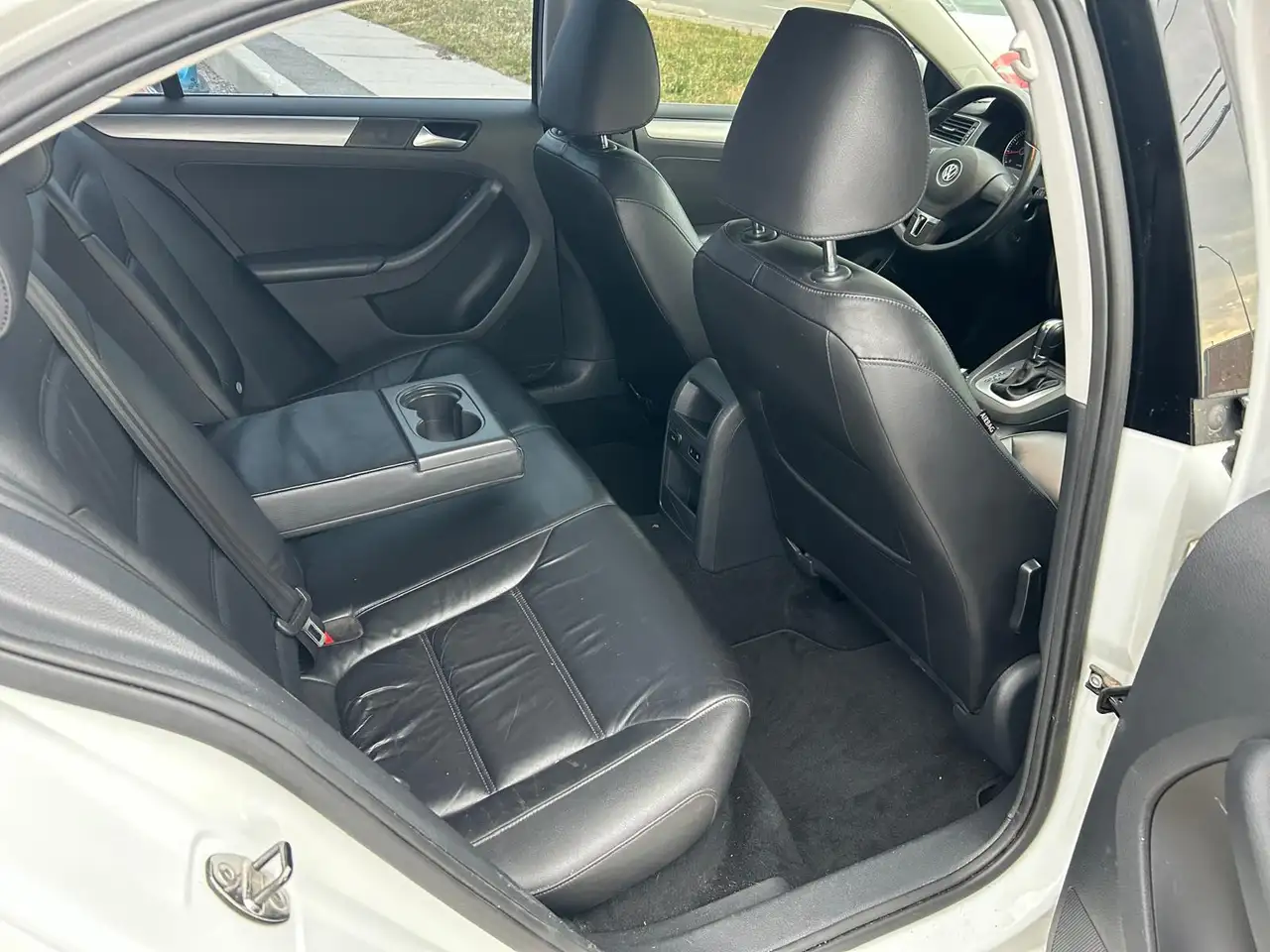 Volkswagen Jetta снимка Volkswagen Jetta