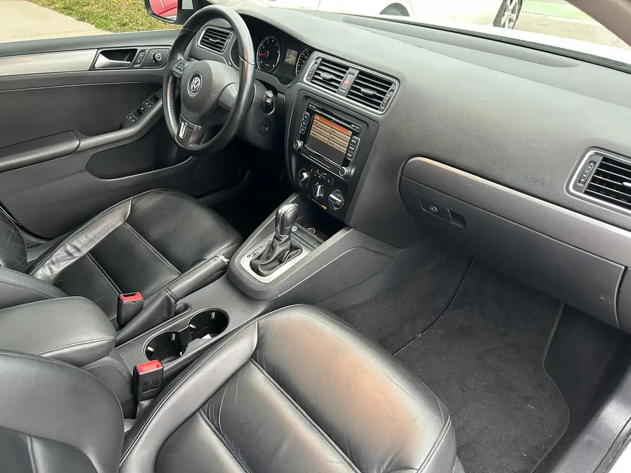 Volkswagen Jetta снимка Volkswagen Jetta