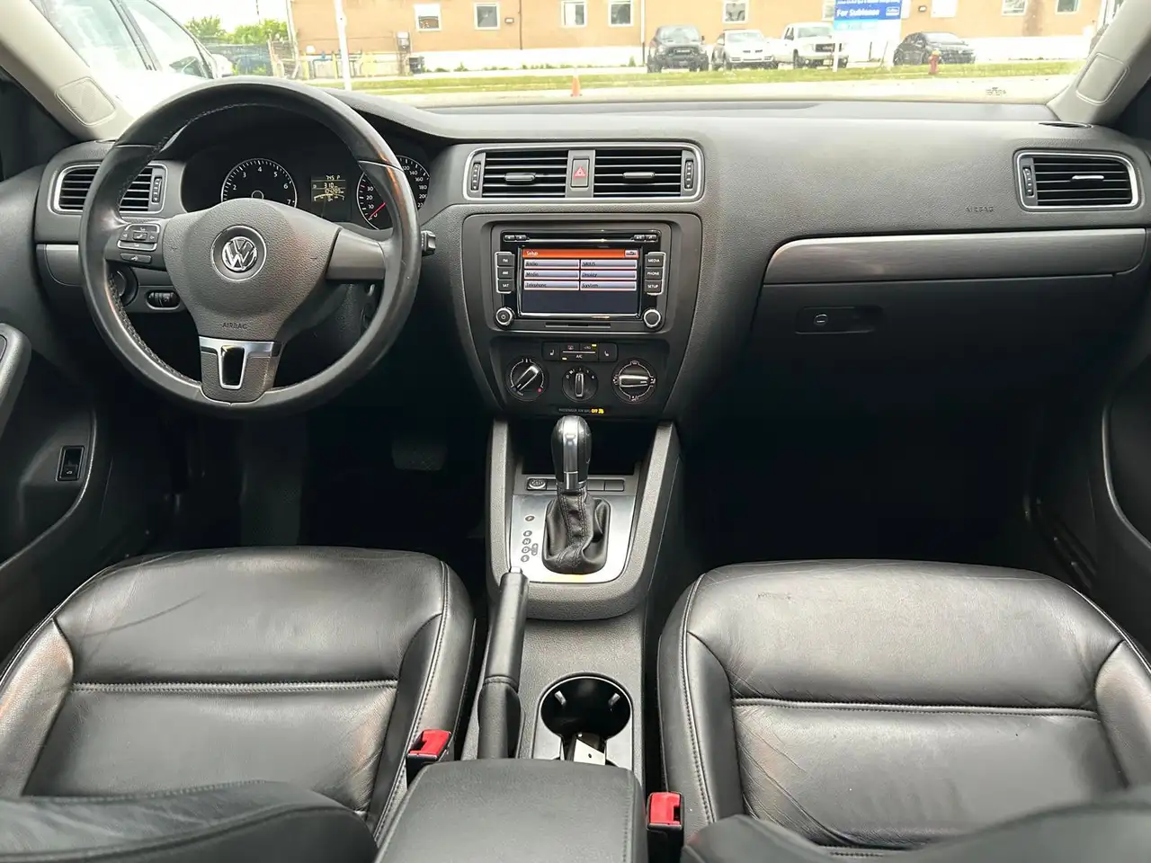 Volkswagen Jetta снимка Volkswagen Jetta