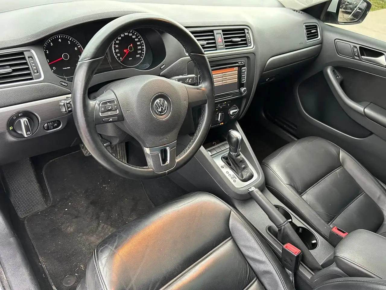 Volkswagen Jetta снимка Volkswagen Jetta