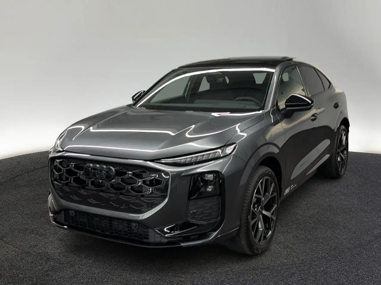 Audi Q3 TFSI quattro S tronic 3