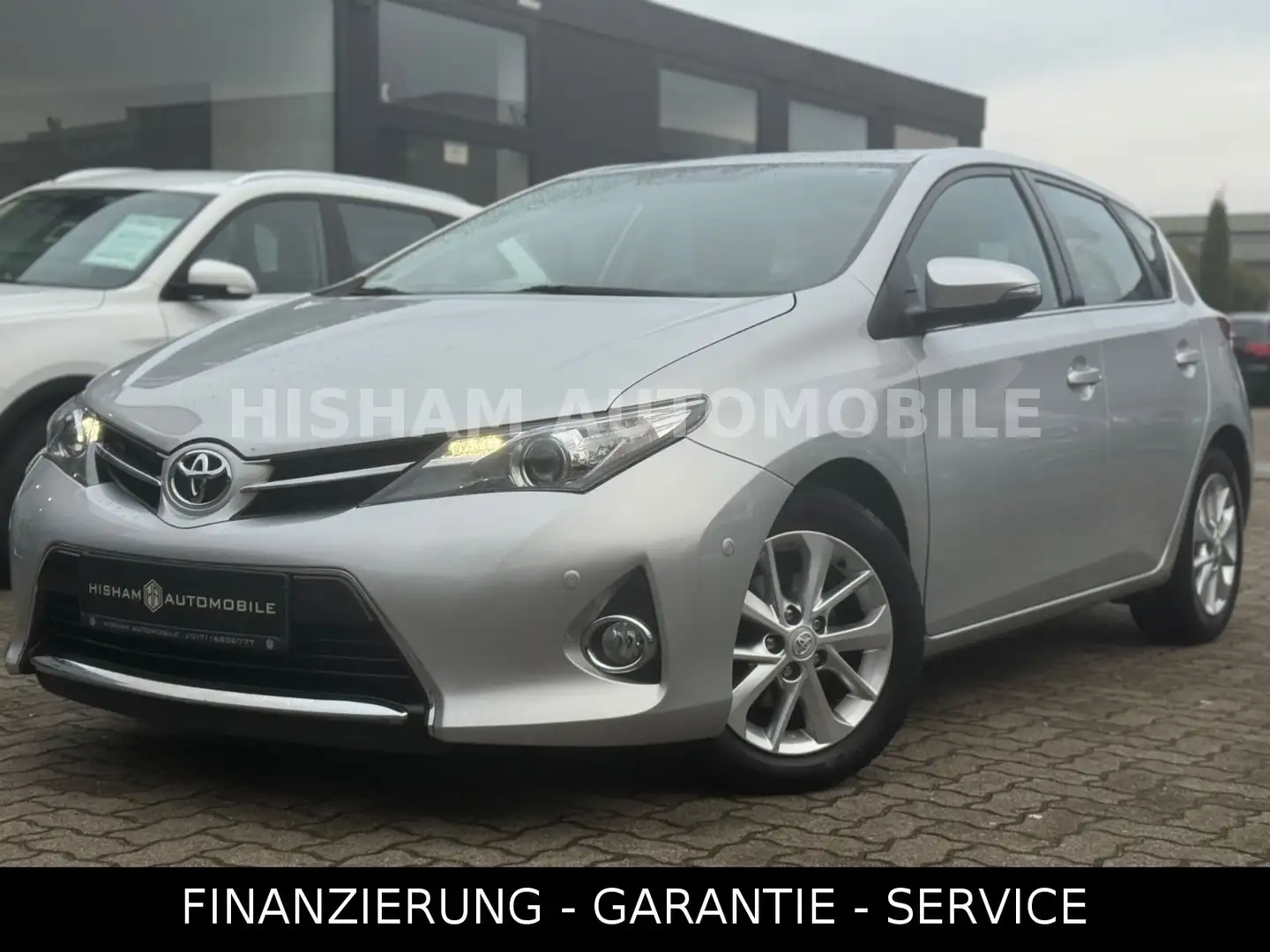 Toyota Auris Life+/KAMERA/KLIMA/SHZ/PDC/ALU/1-HAND/TÜV Silber - 1