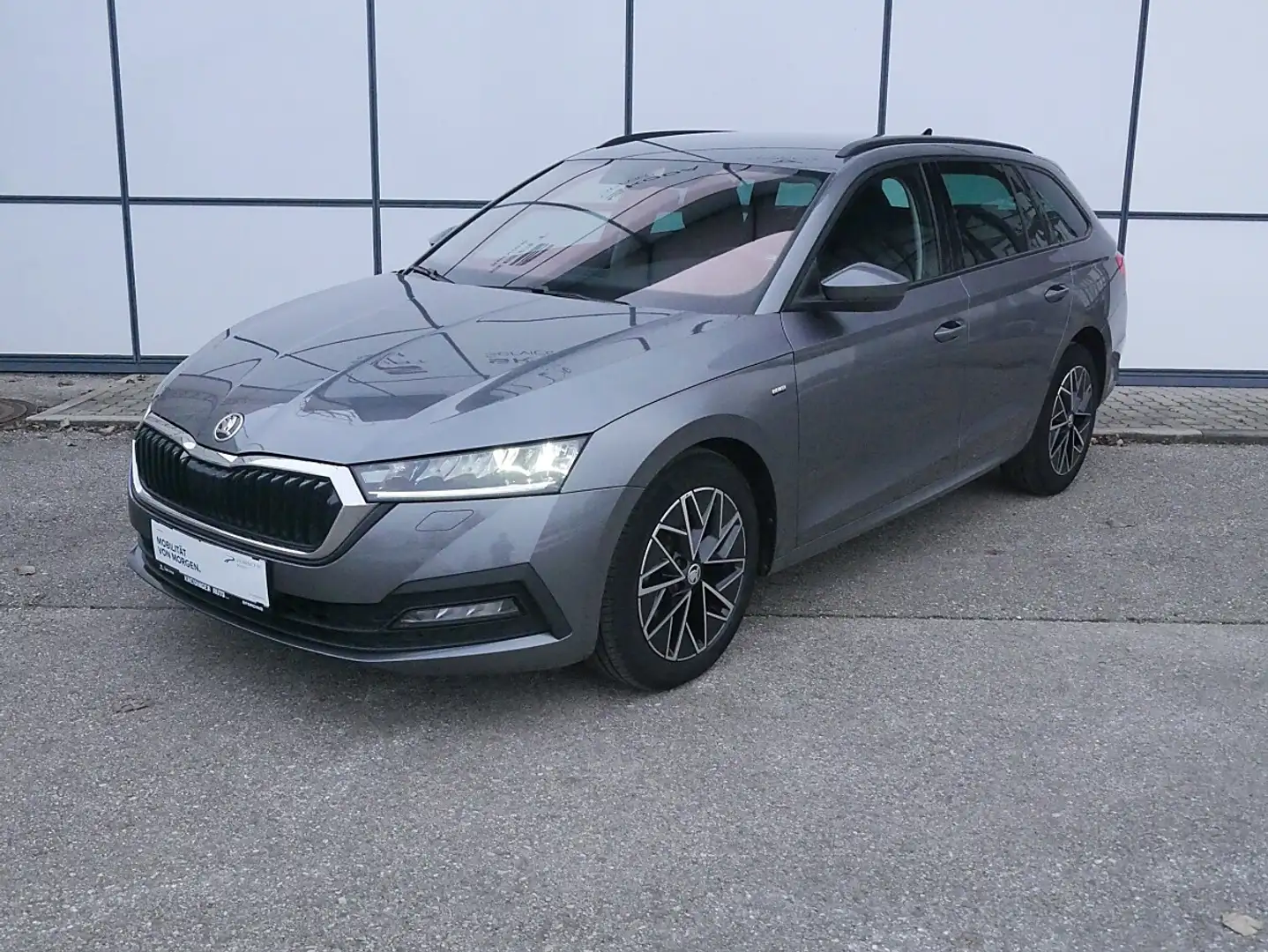 Skoda Octavia Combi 2,0 TDI Ambition DSG, Massagesitze, Tempo... Grau - 2