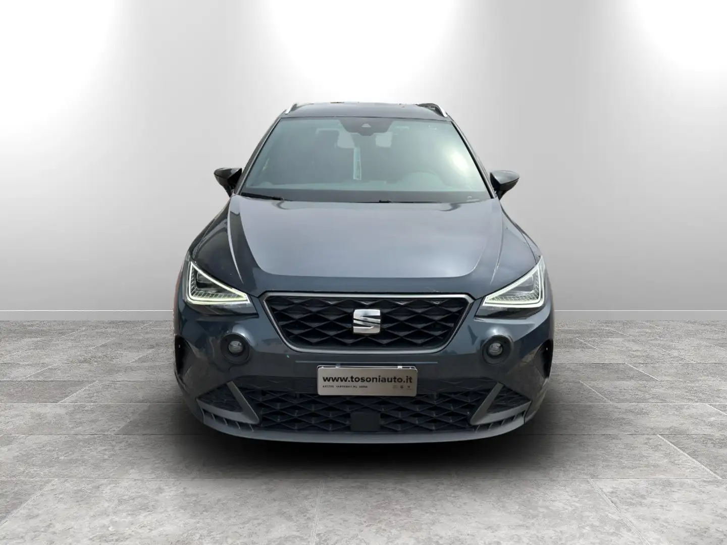 SEAT Arona 1.0 ecotsi FR 95cv Grigio - 2