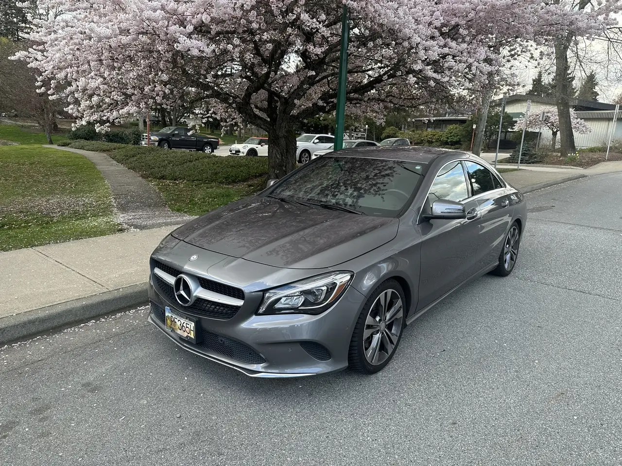Mercedes-Benz CLA снимка Mercedes-Benz CLA