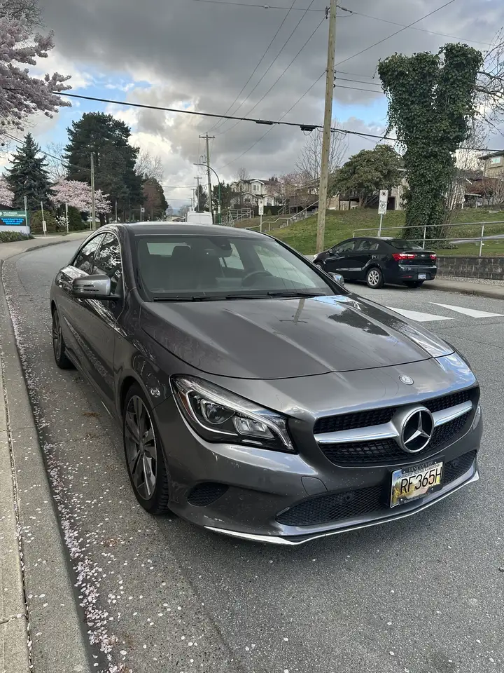 Mercedes-Benz CLA снимка Mercedes-Benz CLA