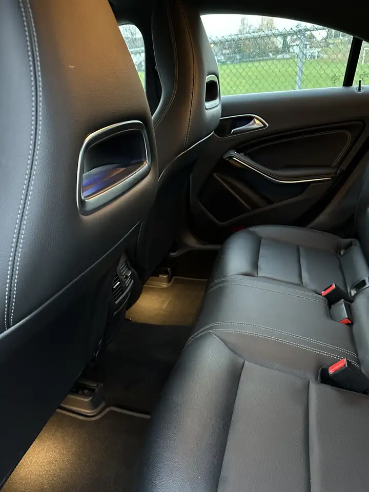 Mercedes-Benz CLA снимка Mercedes-Benz CLA