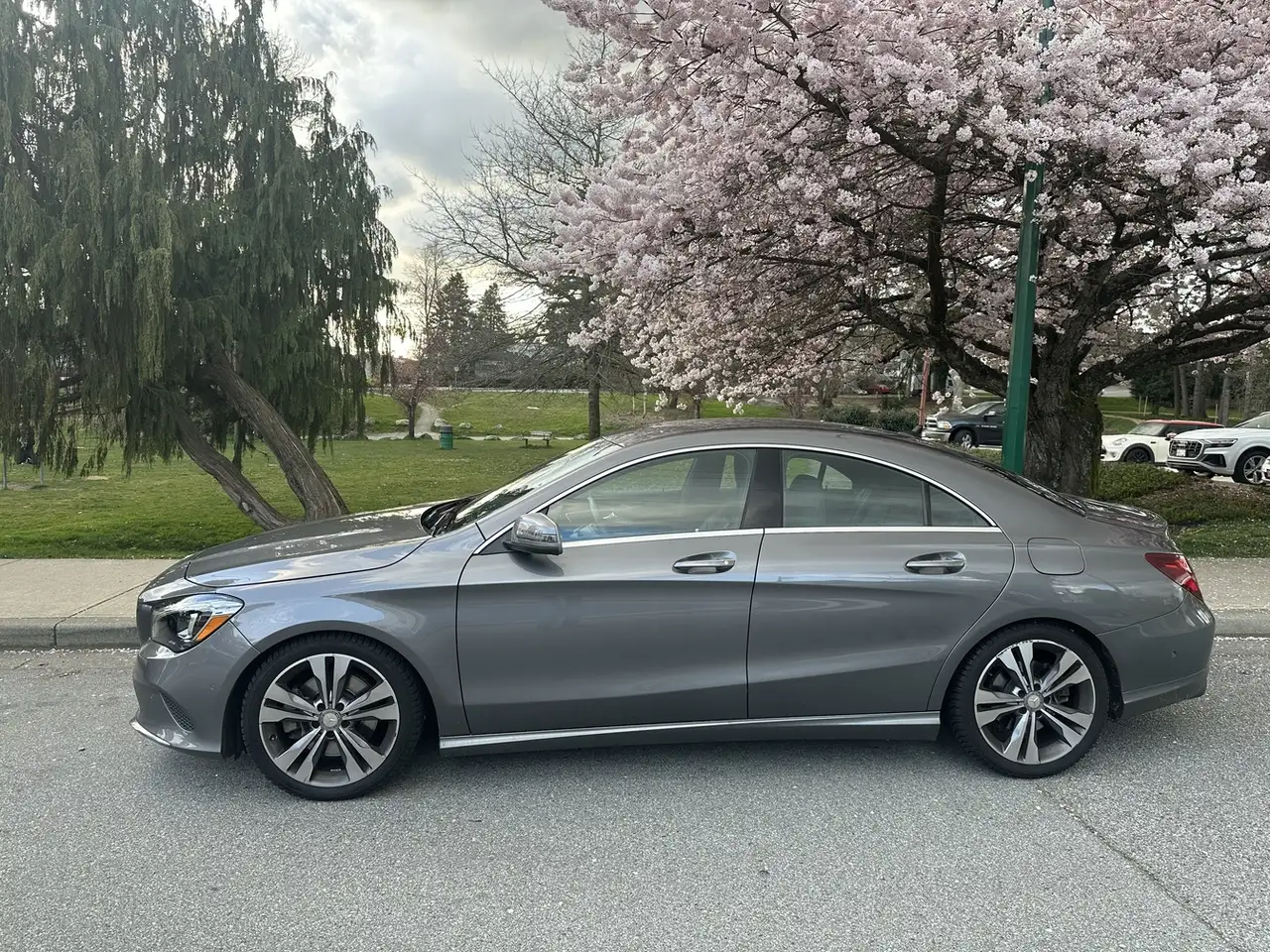 Mercedes-Benz CLA снимка Mercedes-Benz CLA