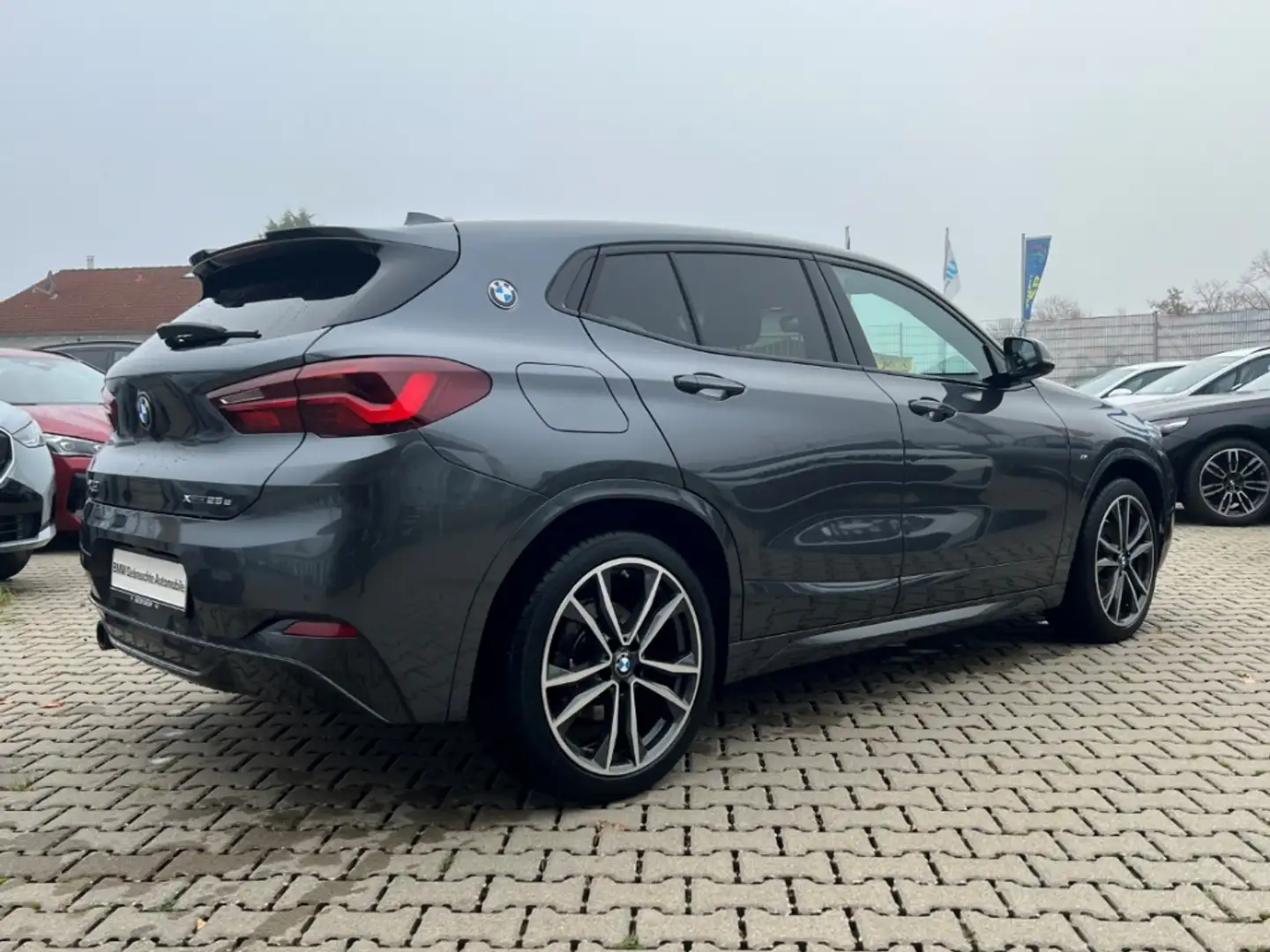BMW X2 xDrive 25e A M-Sport Sportpaket HUD Navi Memory Si Gris - 2