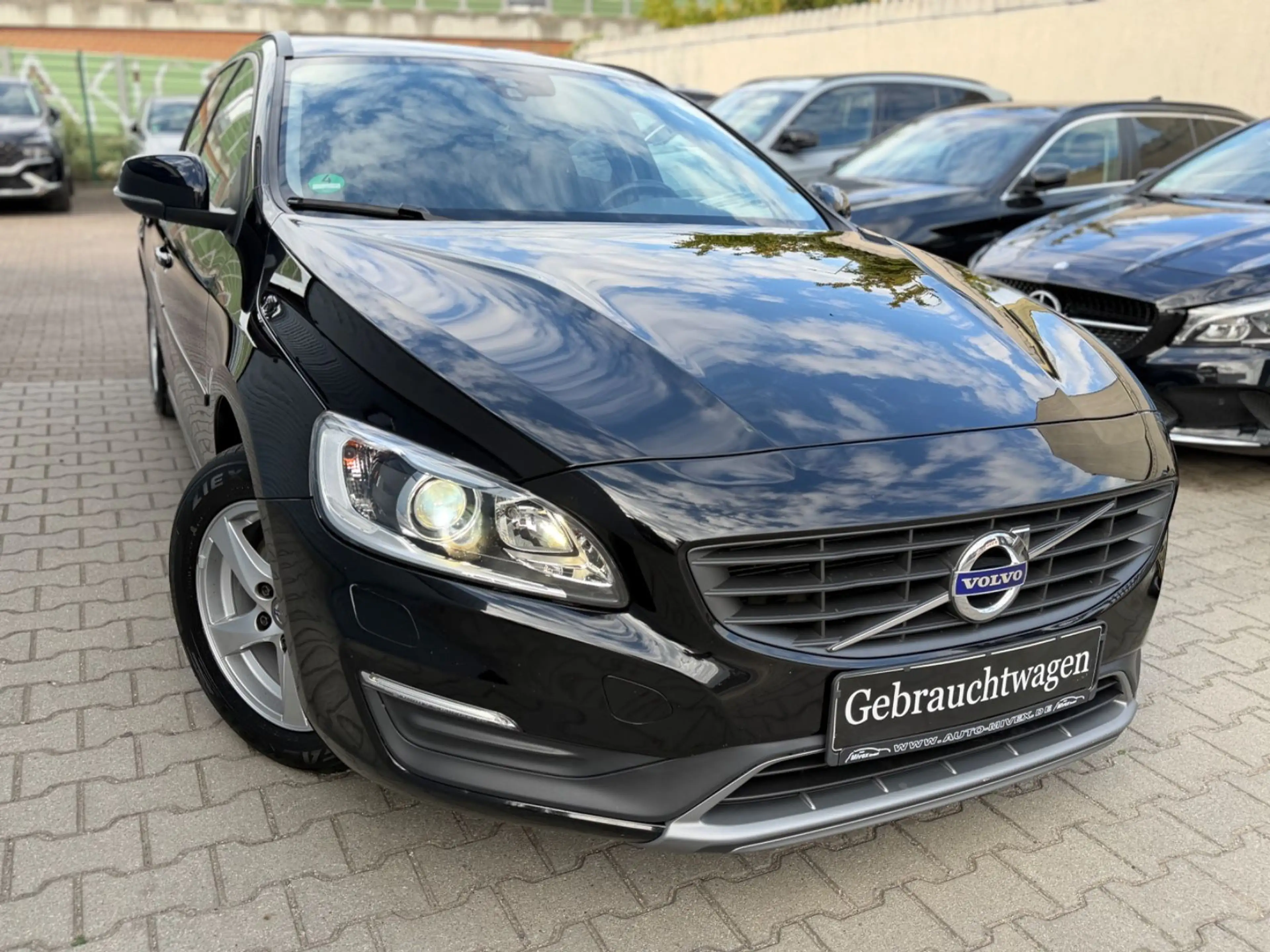 Volvo V60 T5 Geartronic Kombi Linje Business 1.HAND — photo 2