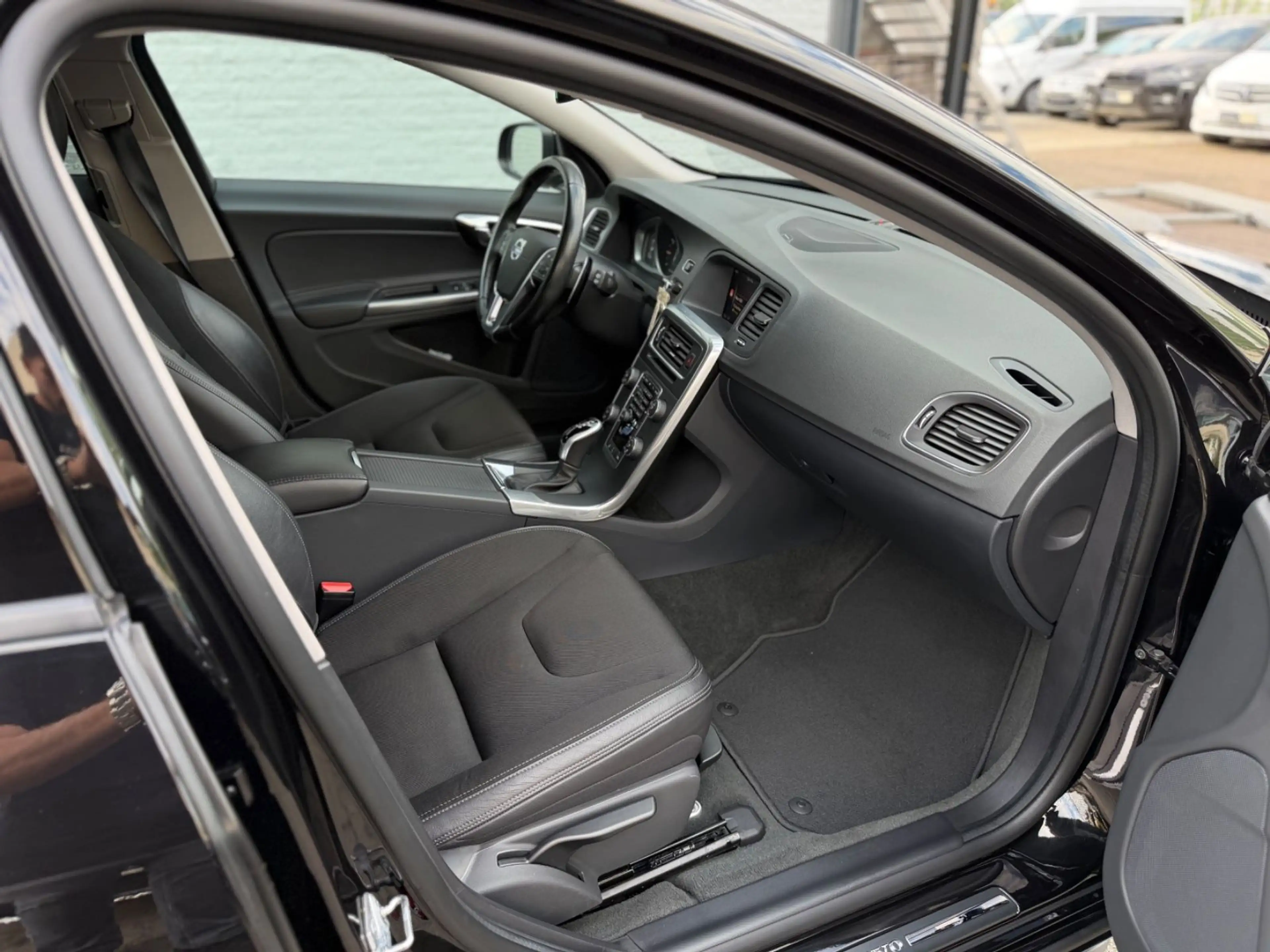 Volvo V60 T5 Geartronic Kombi Linje Business 1.HAND — photo 13
