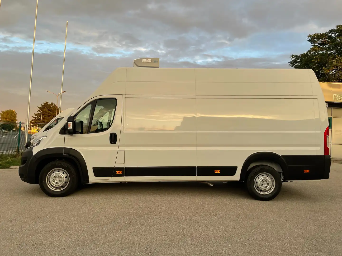 Citroen Jumper L4H3 35+ Tiefkühl/Kühl NEUWAGEN *EINMALIG* Weiß - 2