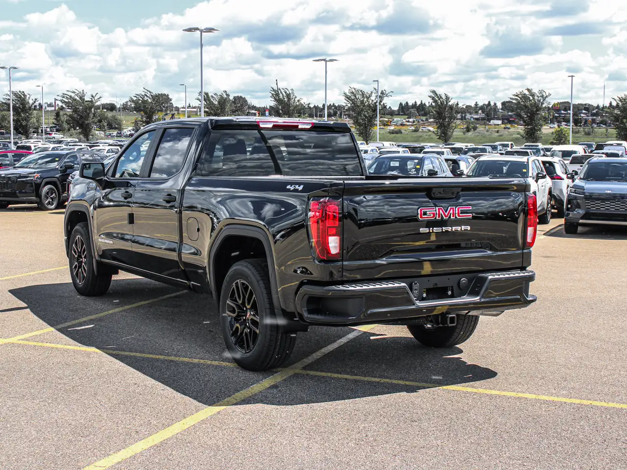 GMC Sierra 1500 снимка GMC Sierra 1500
