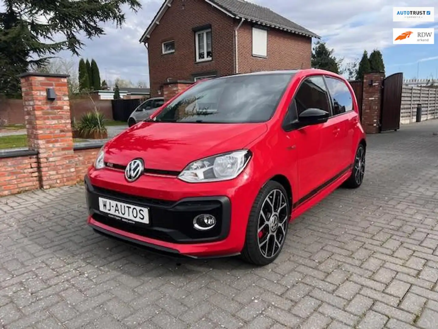 Volkswagen up! 1.0 TSI GTI 116 PK /Pano/ eerste eigenaar/ Rood - 1