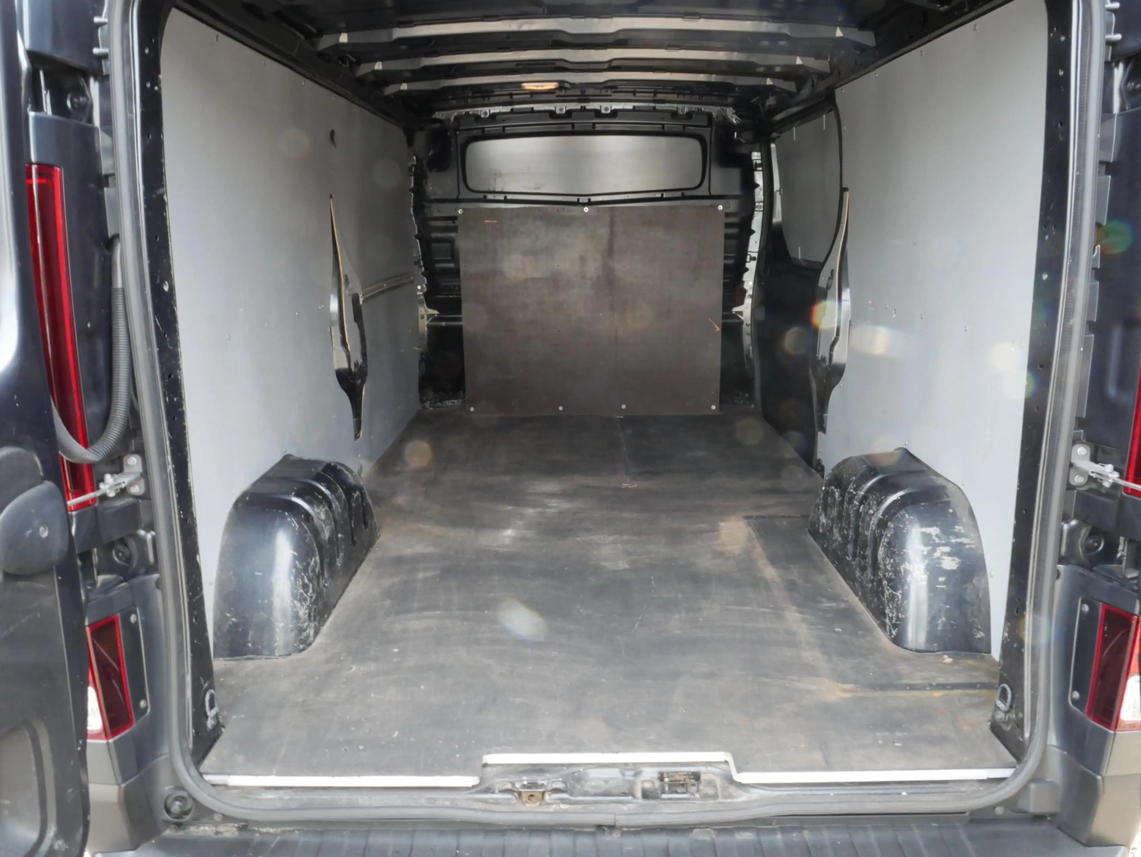Renault Trafic 2.0 dCi 120PK L2H1 Airco Trekhaak Camera Cruise — photo 11