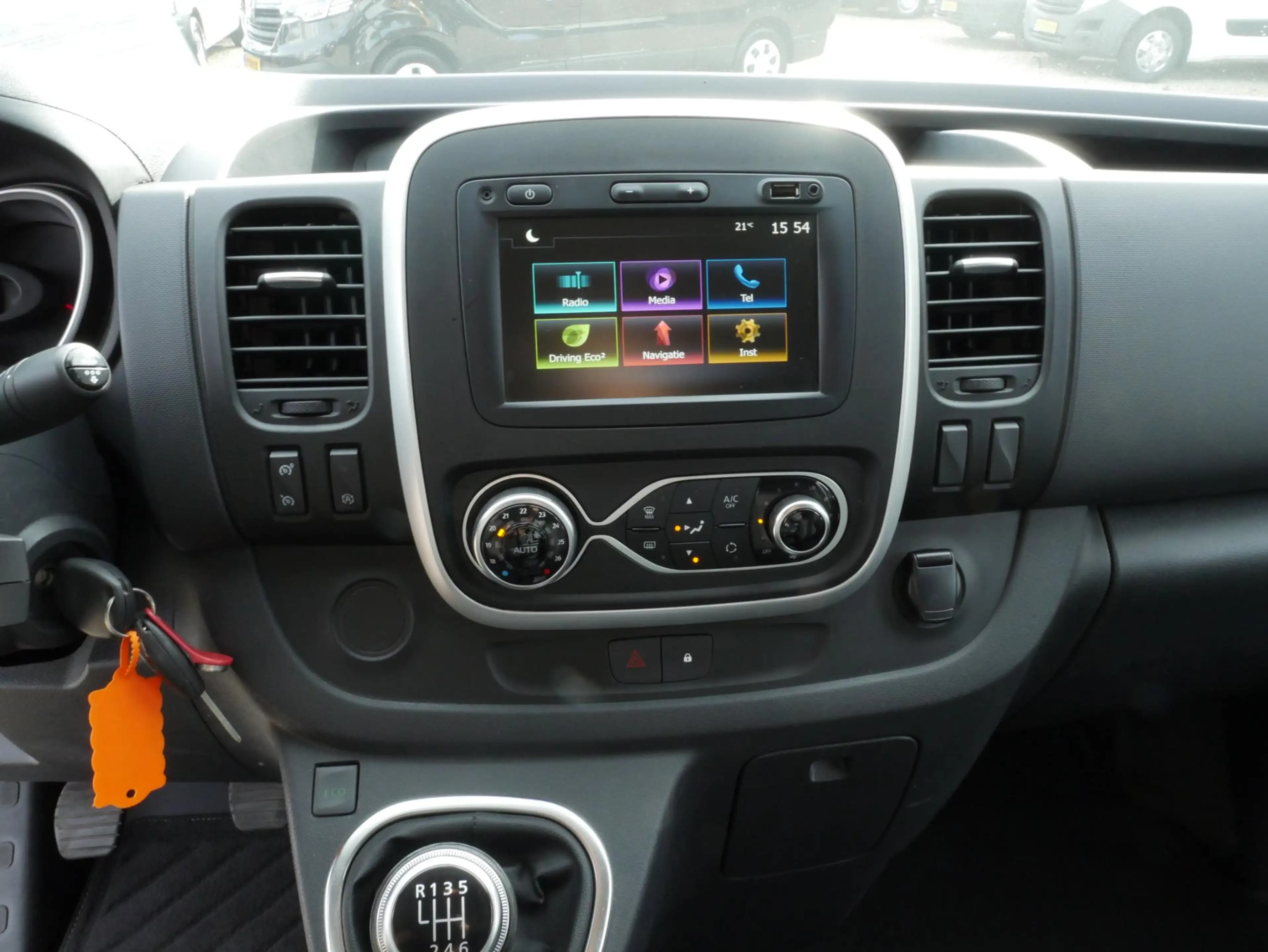 Renault Trafic 2.0 dCi 120PK L2H1 Airco Trekhaak Camera Cruise — photo 15