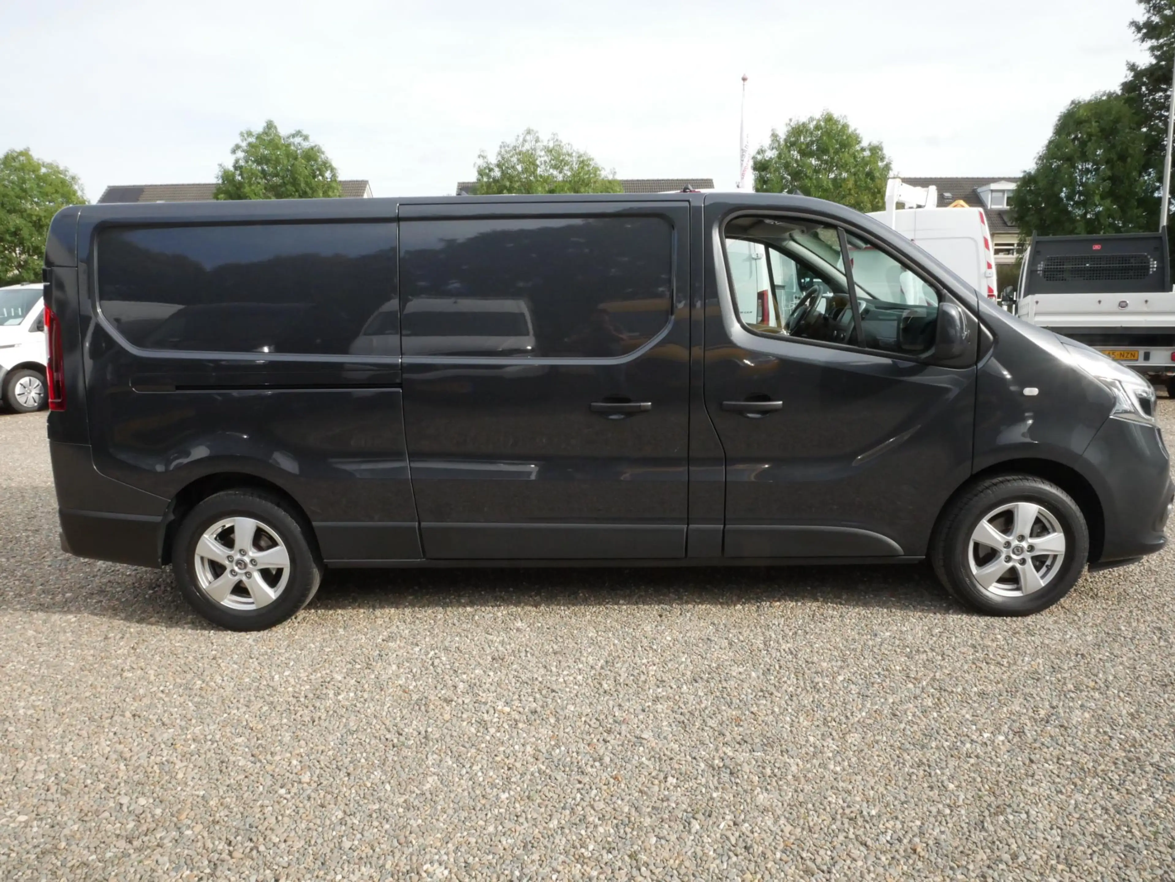 Renault Trafic 2.0 dCi 120PK L2H1 Airco Trekhaak Camera Cruise — photo 2