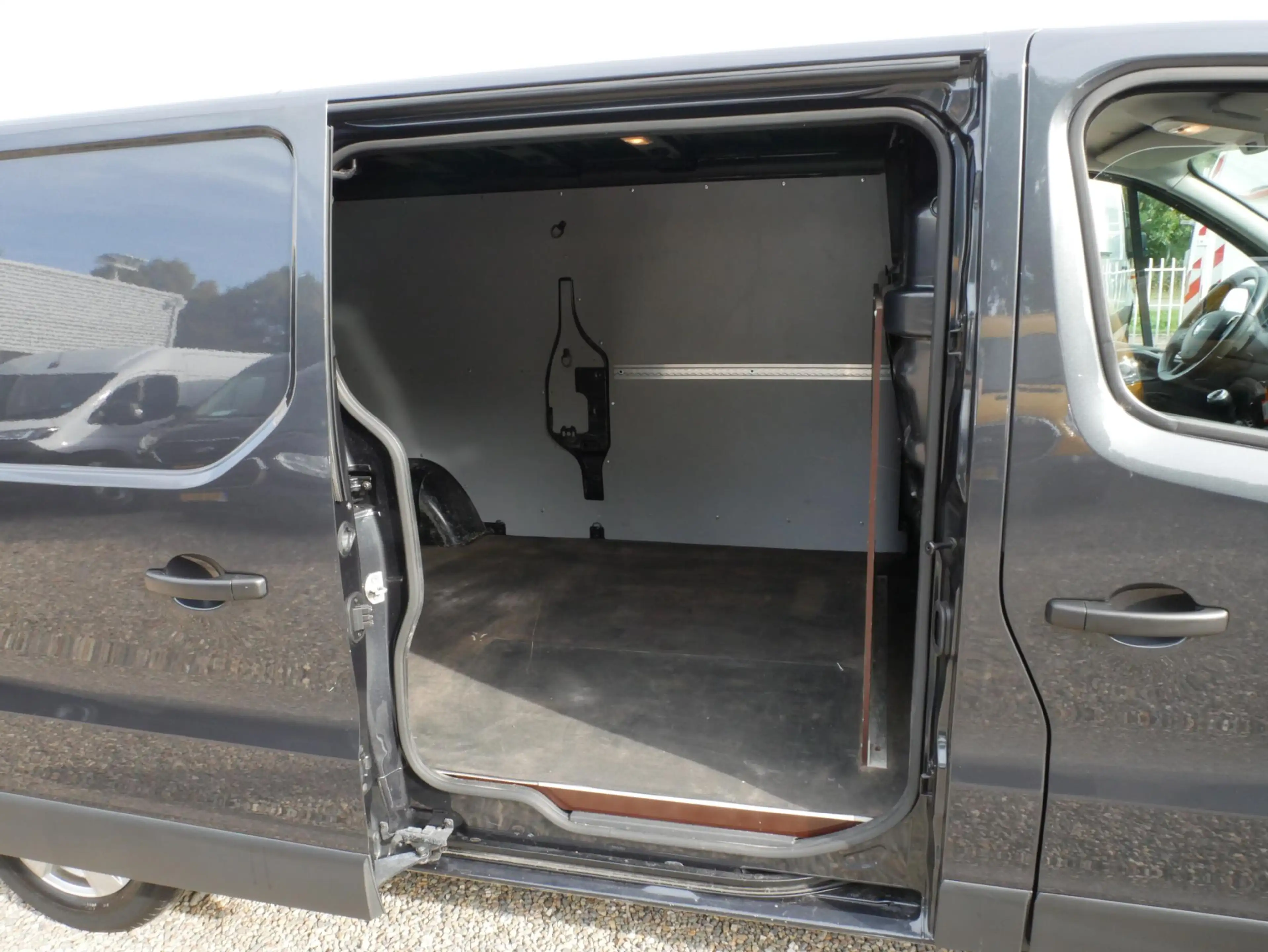 Renault Trafic 2.0 dCi 120PK L2H1 Airco Trekhaak Camera Cruise — photo 12