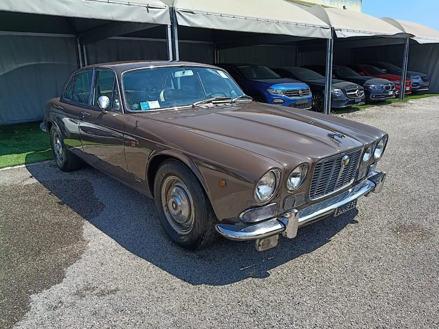 Jaguar XJ6 4.2 Braun - 2