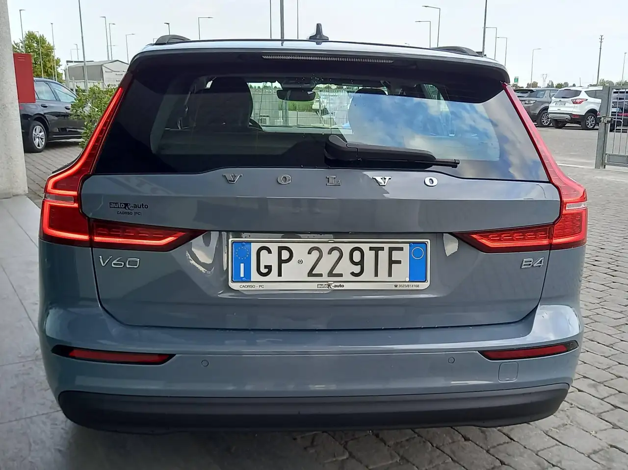 2023 Volvo V60 V60 II  2.0 b4 Core auto, photograph 4
