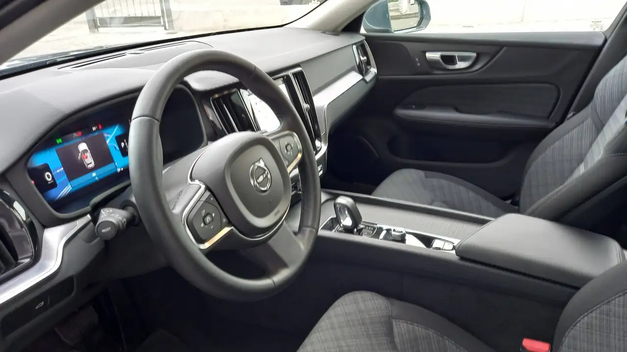 2023 Volvo V60 V60 II  2.0 b4 Core auto, photograph 7