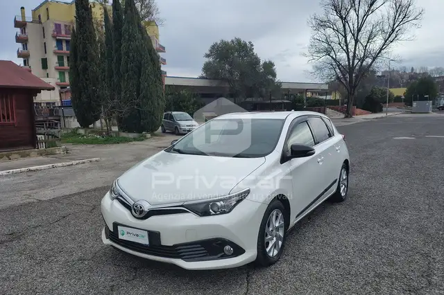 Toyota Auris Auris 1.6 D-4D Lounge