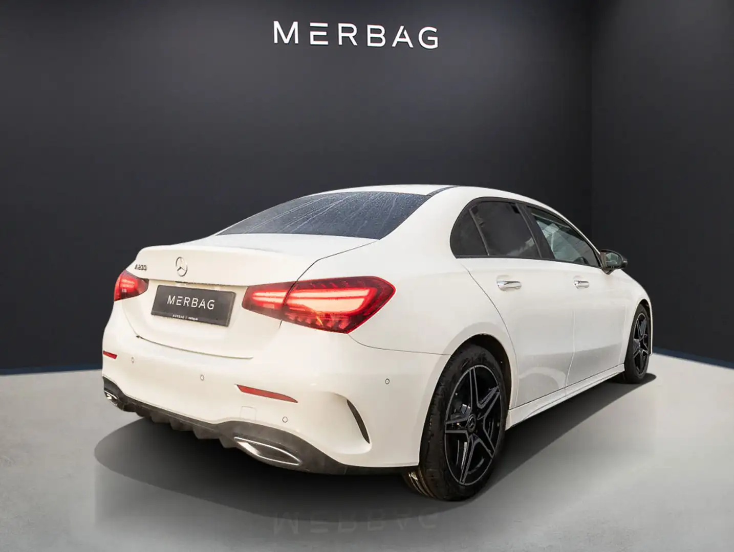 Mercedes-Benz A 200 Limousine ACC LED Navi Pano SD SHZ Kam. LM Weiß - 2