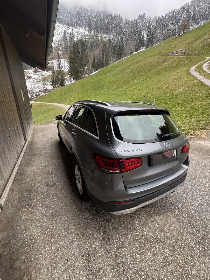 Mercedes-Benz GLC 300 GLC 300 e PHEV 4Matic Grau - 2