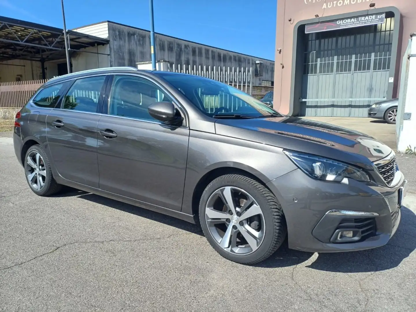 Peugeot 308 BlueHDi 130 S&S EAT8 SW GT Line Grijs - 1