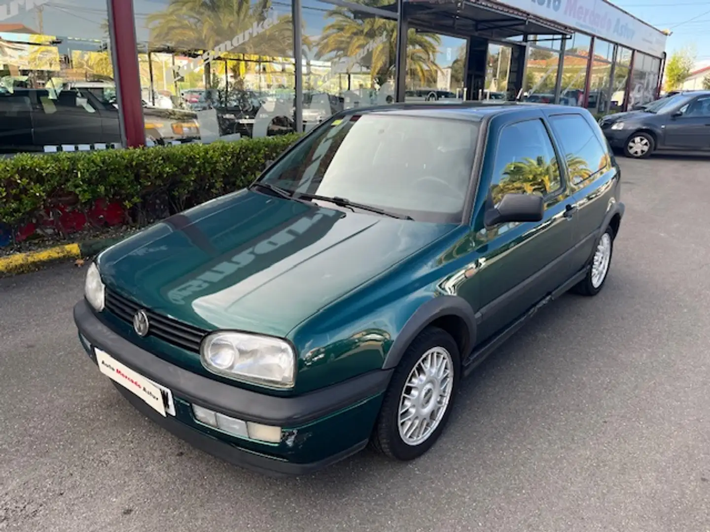 Volkswagen Golf 1.6 Rolling Stones + AA Verde - 1