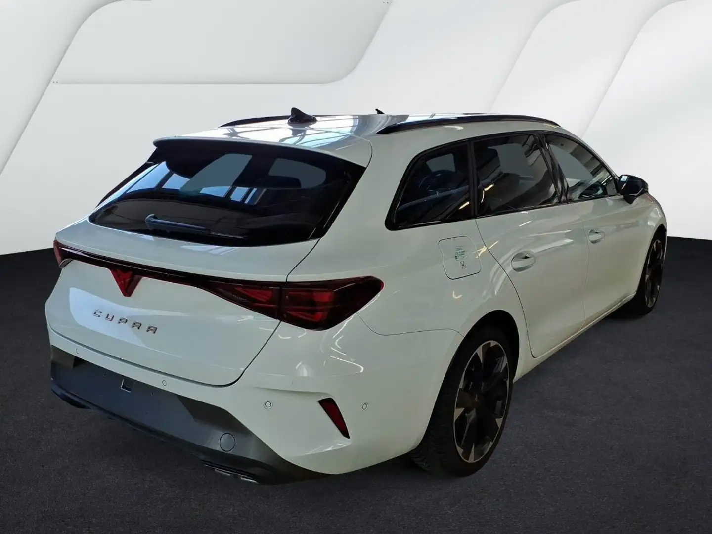 CUPRA Leon Sportstourer 1.5 eTSI DSG 5JGAR+ACC+GJR+NAVI+SHZ Weiß - 2