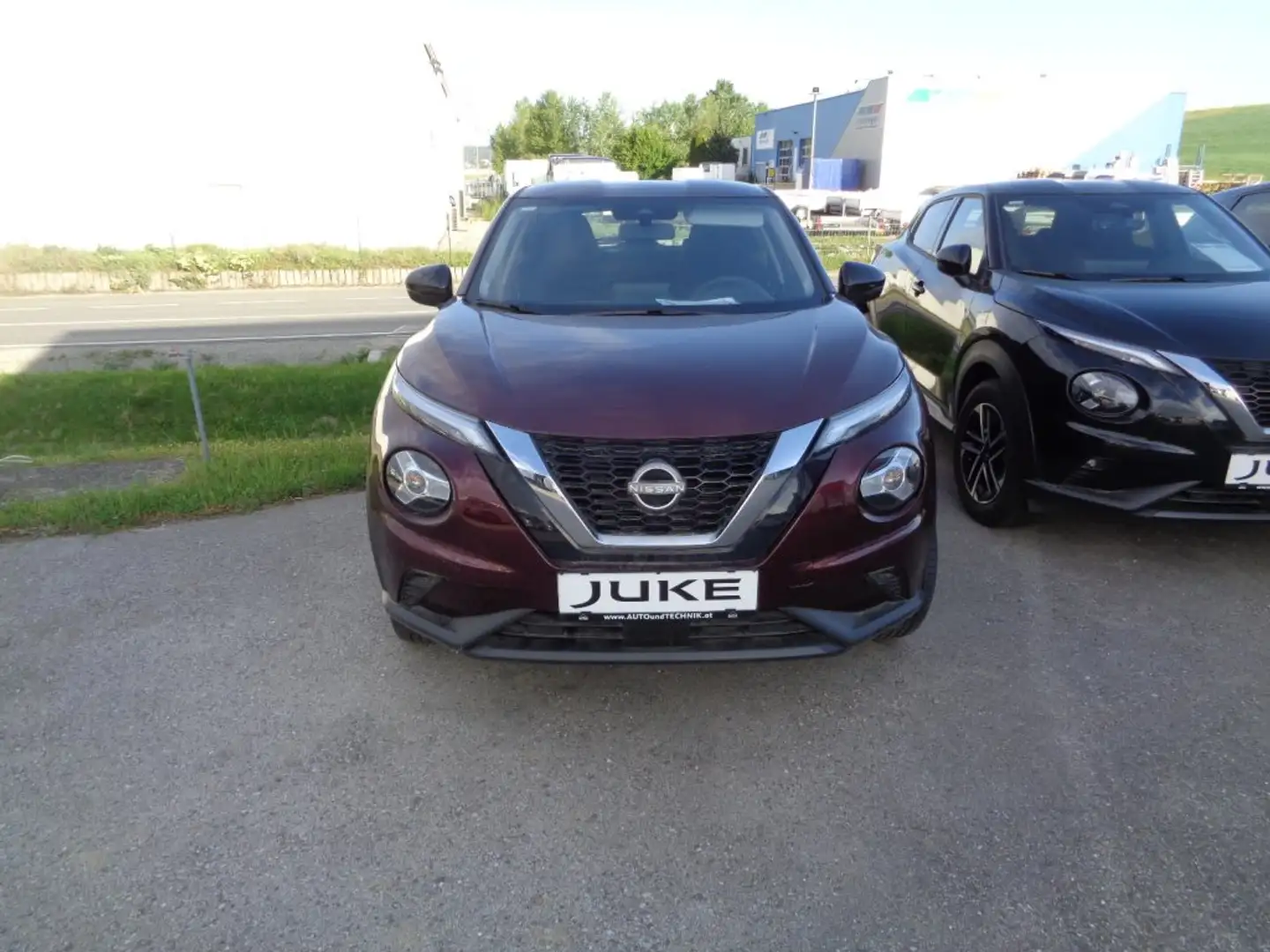 Nissan Juke Acenta Komfort NC 1.0 DIG-T 114PS 6MT Rood - 2