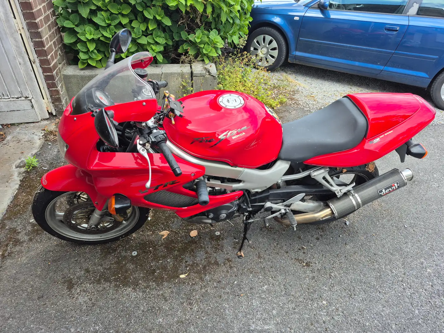 Honda VTR 1000 firestorm Red - 2