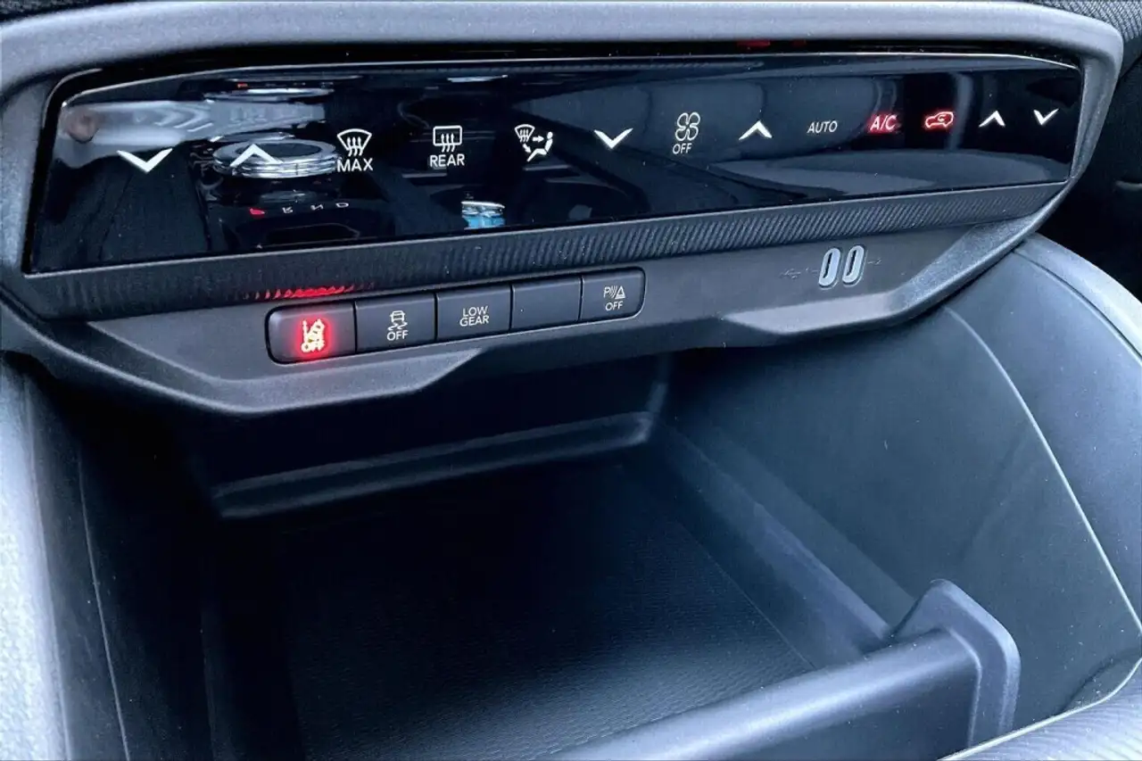 Jeep Cherokee снимка Jeep Cherokee