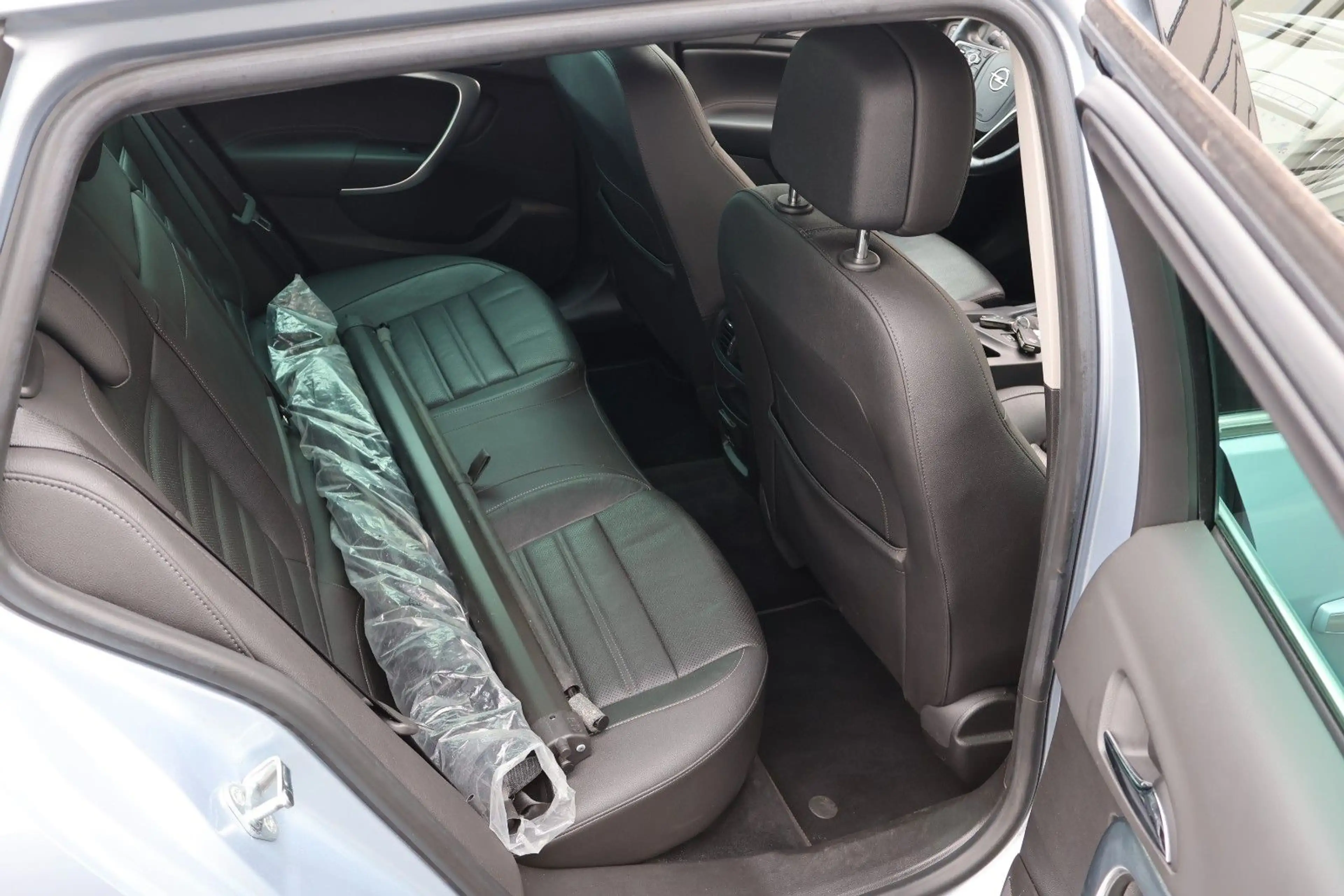Opel Insignia ST 2.0 CDTI AT Business Innovation — photo 10