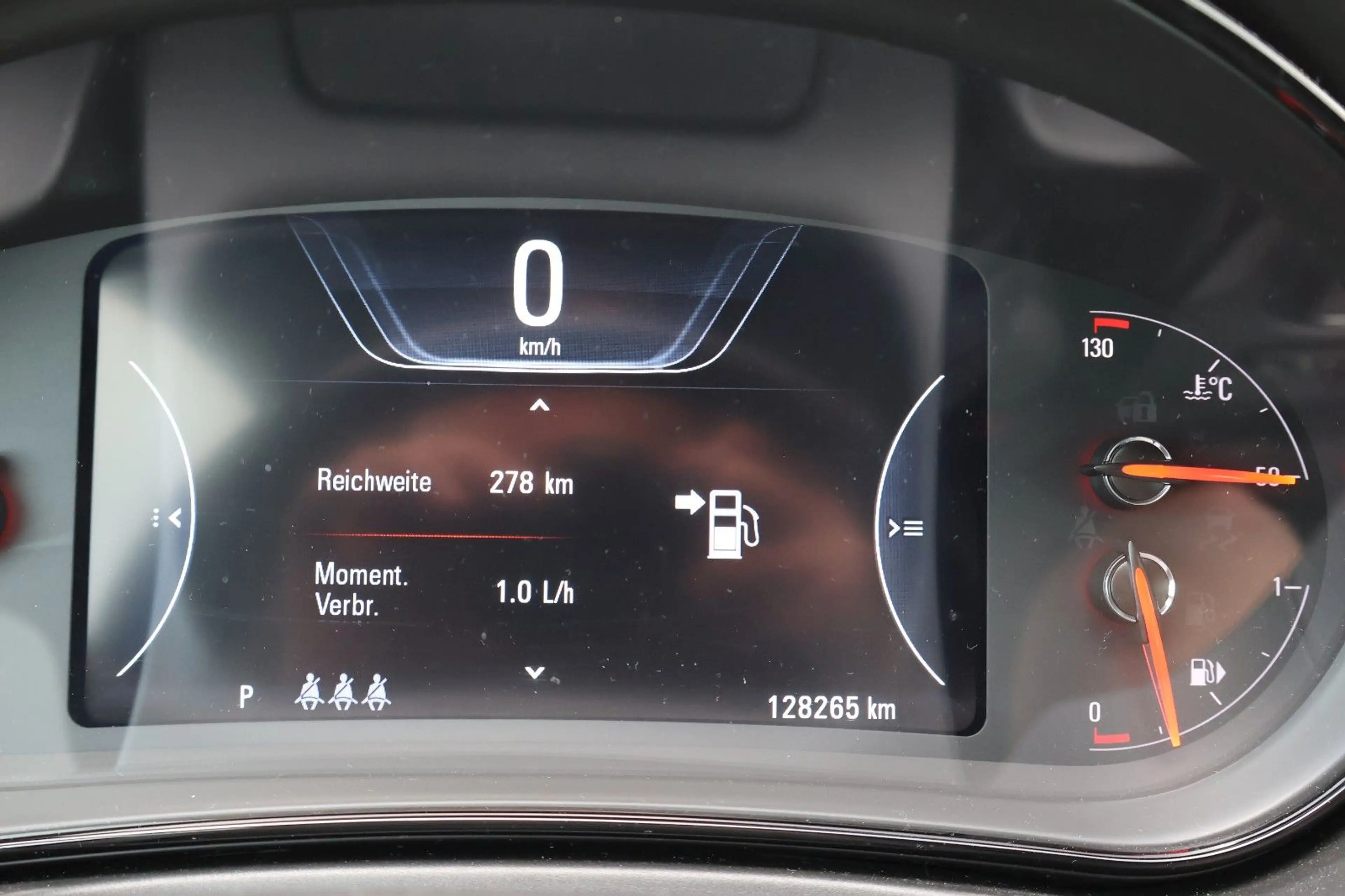 Opel Insignia ST 2.0 CDTI AT Business Innovation — photo 17