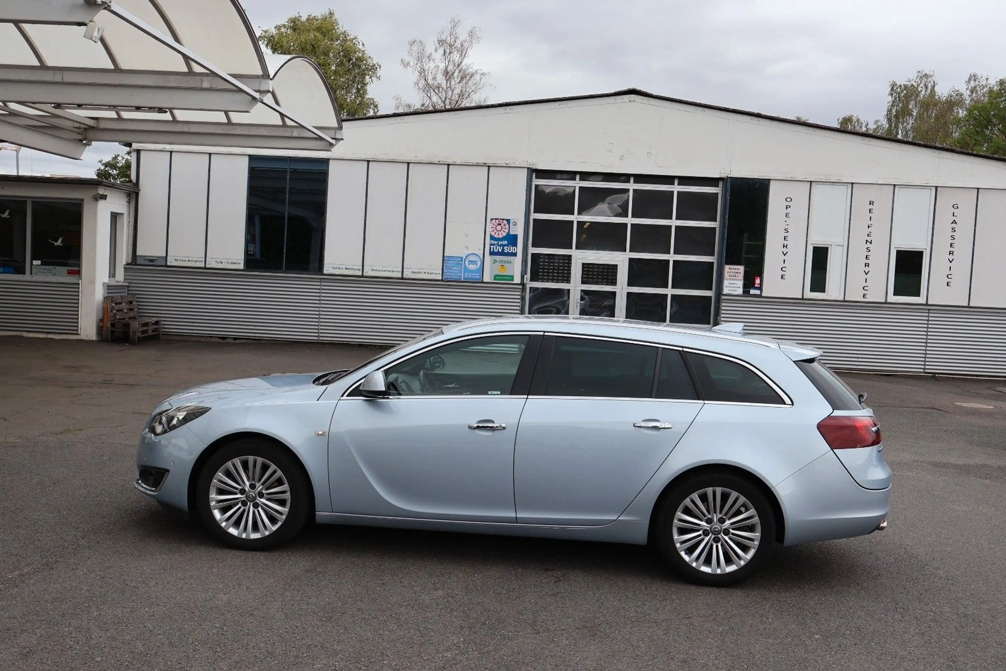 Opel Insignia ST 2.0 CDTI AT Business Innovation — photo 2