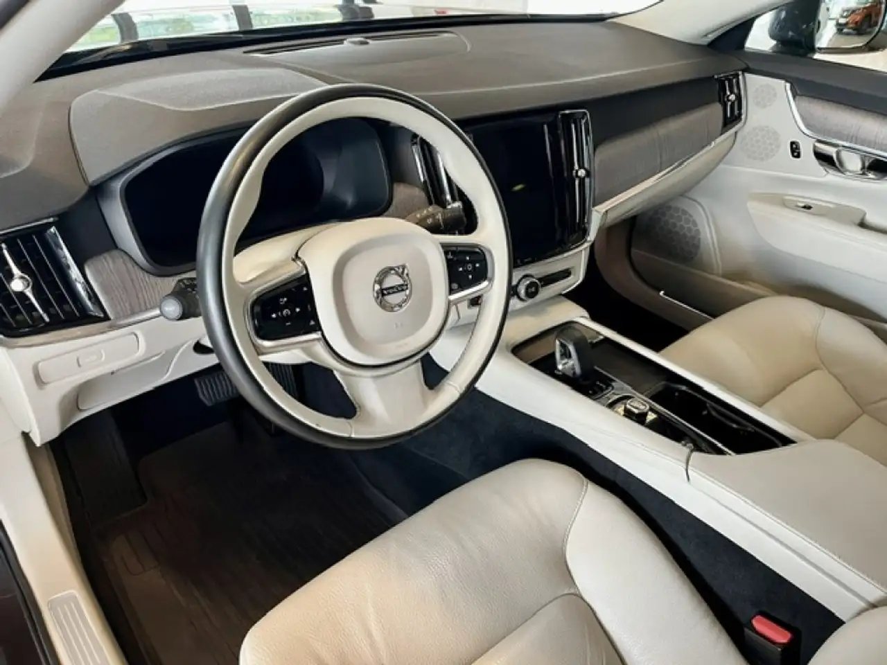 Volvo V90 Cross Country