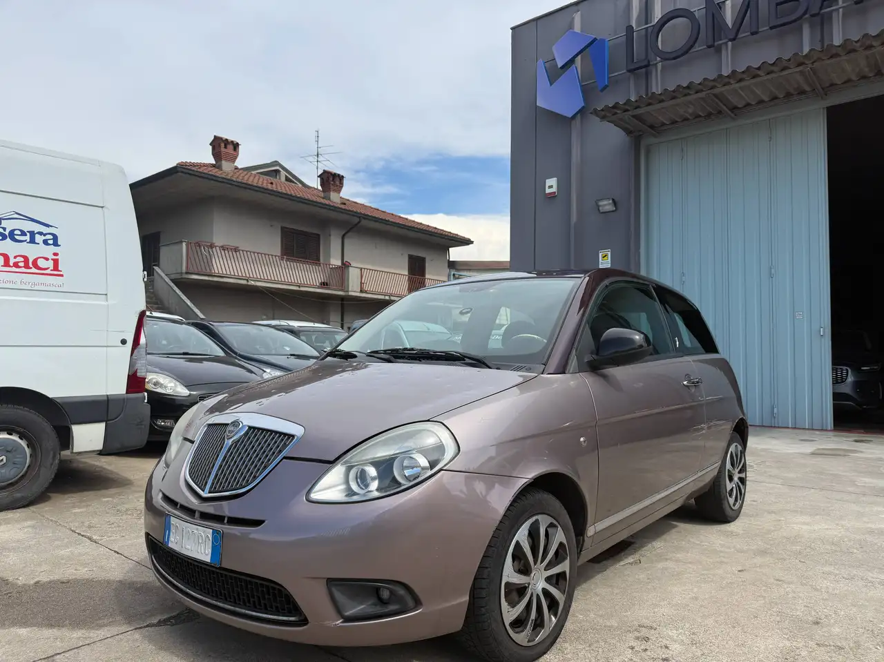 Lancia Ypsilon