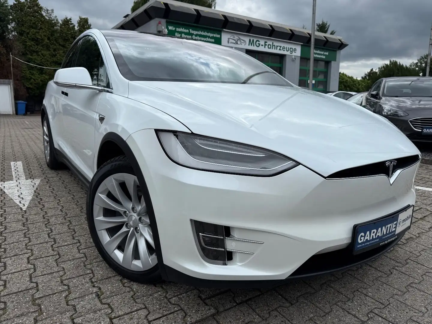 Tesla Model X Long Range 1-HAND 7-SITZER MwSt. CCS AHK Weiß - 1