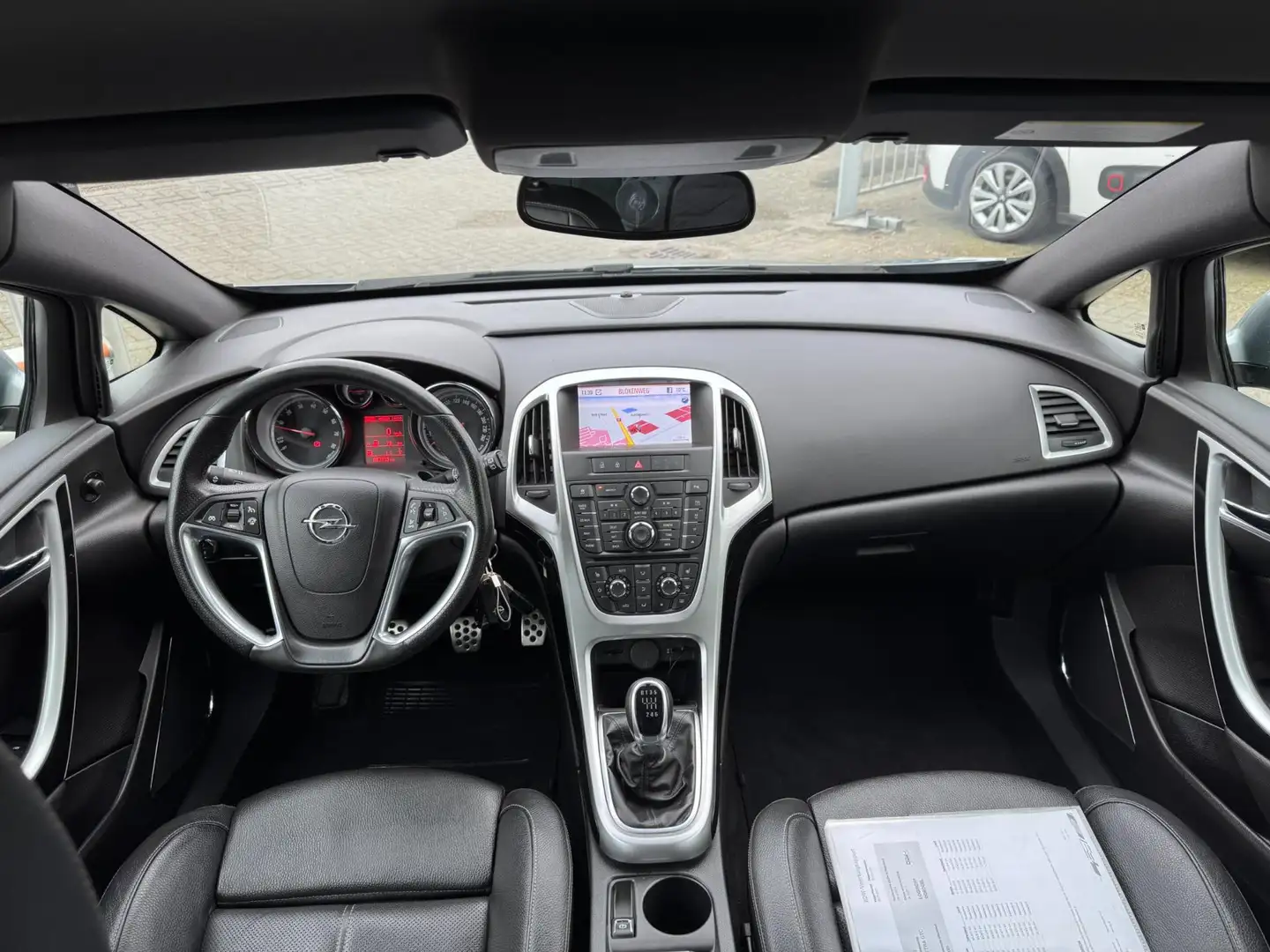 Opel Astra GTC 1.6 Turbo Sport NL AUTO MET NAP / AFN. TREKHAA Grau - 2