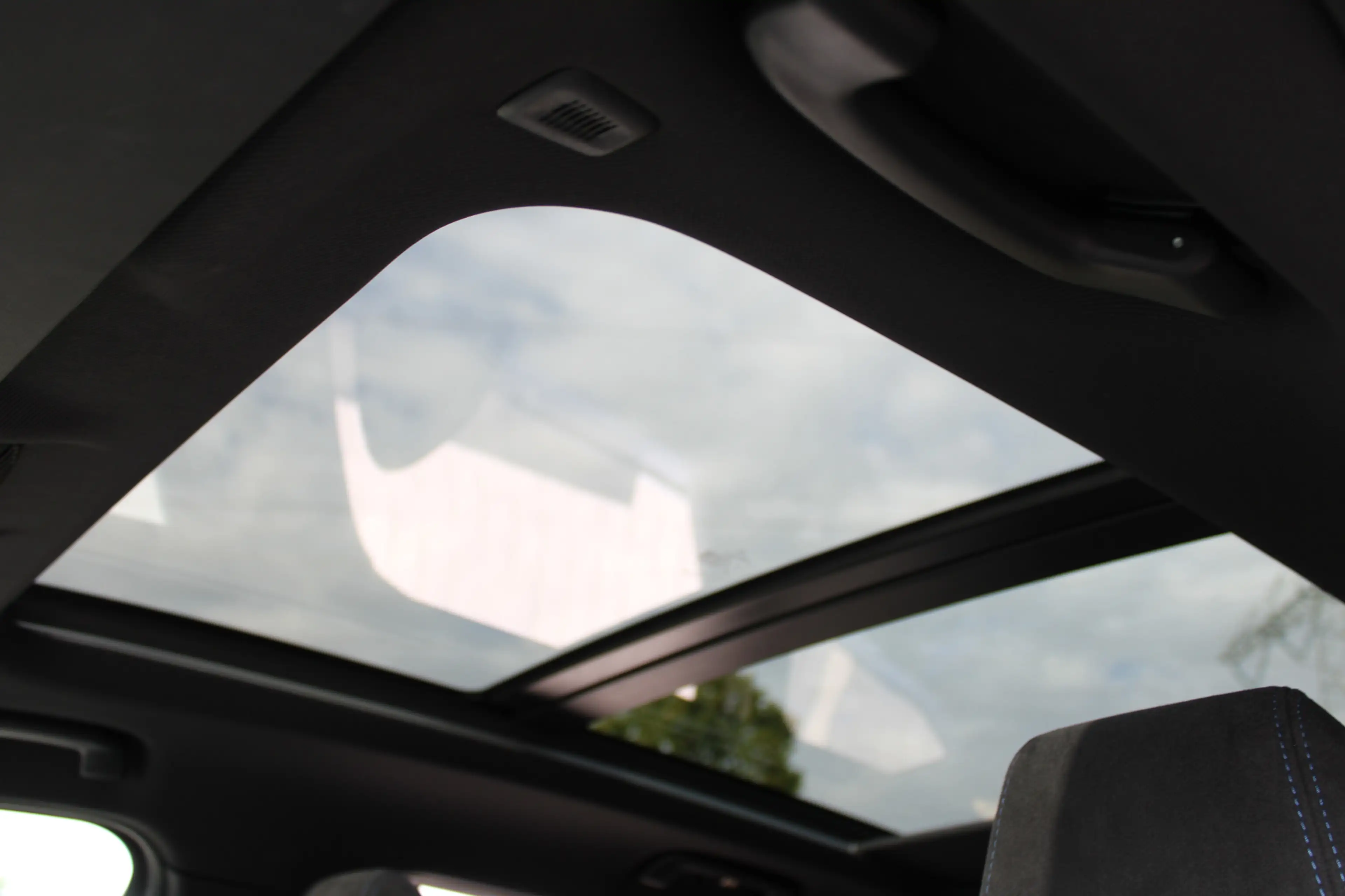 BMW iX1 xDrive30 M Sport / Panoramadak / Sportstoelen / Ac — photo 15