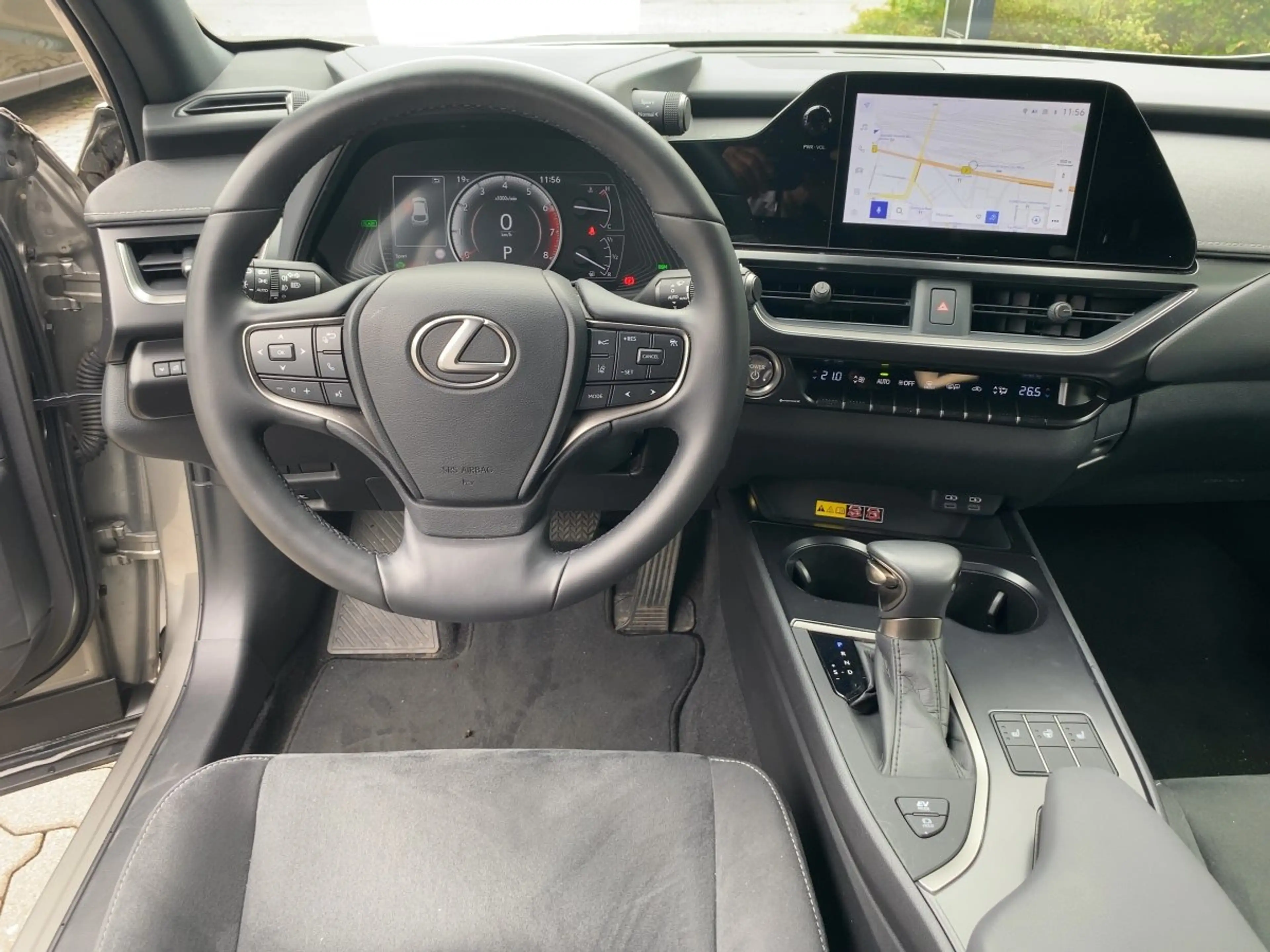 Lexus UX 250h UX 250 h Style Edition — photo 12