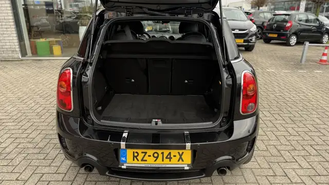 Mini Countryman view 22