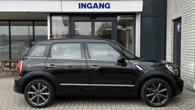 Mini Countryman view 5