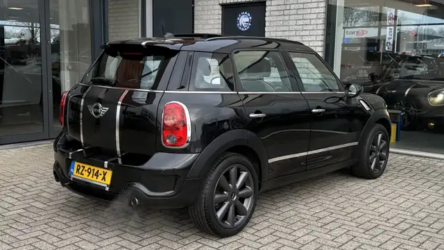Mini Countryman view 4