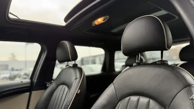 Mini Countryman view 11